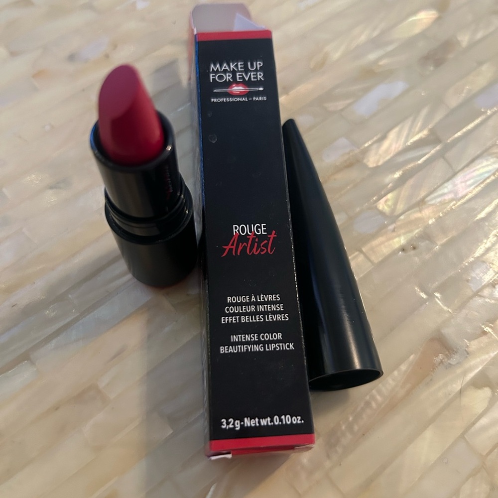 Makeup Forever - the perfect red lip! Lipstick!